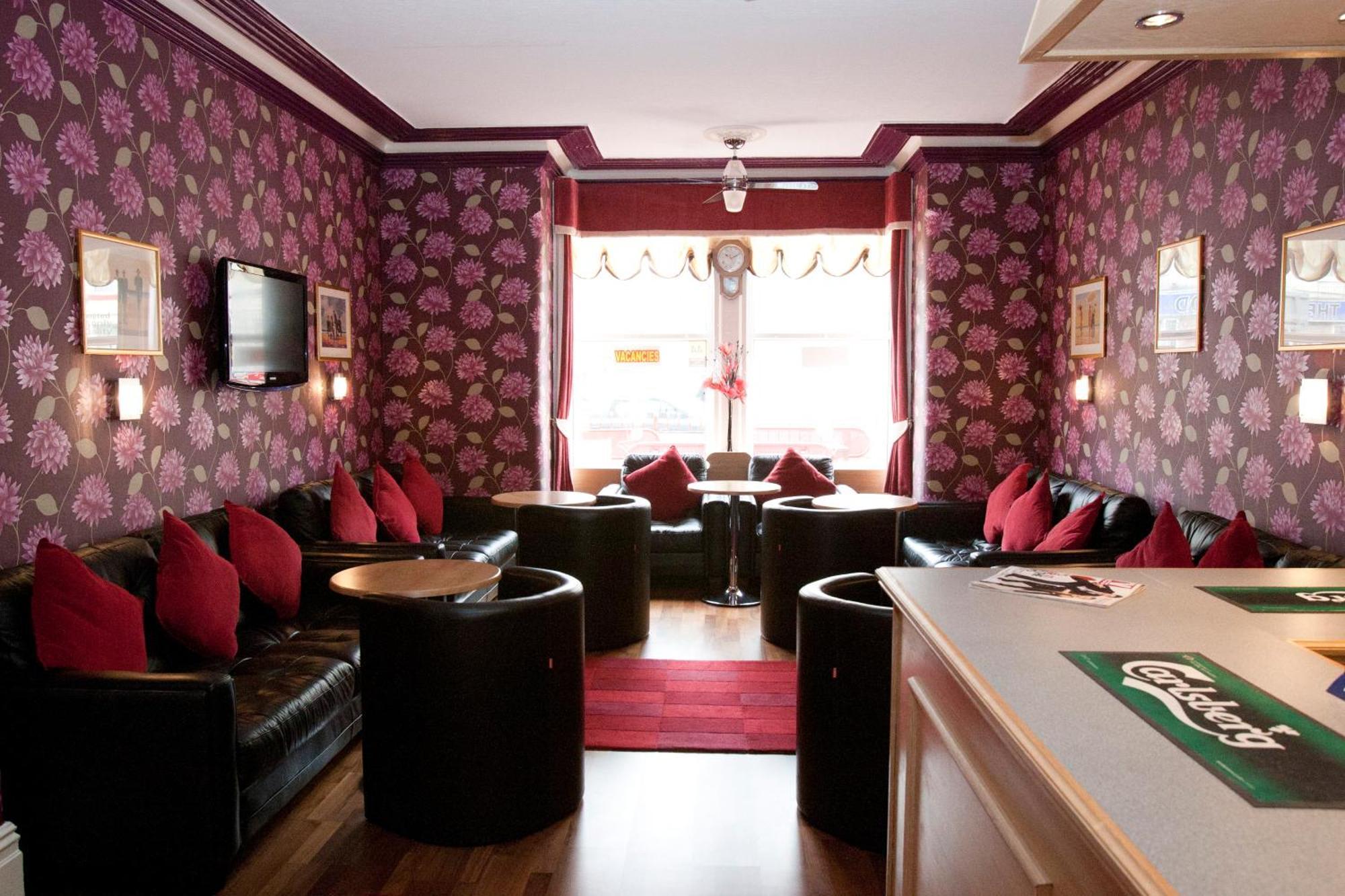 Valentine Lodge Over 21 Adult Couples Only 黑潭 外观 照片