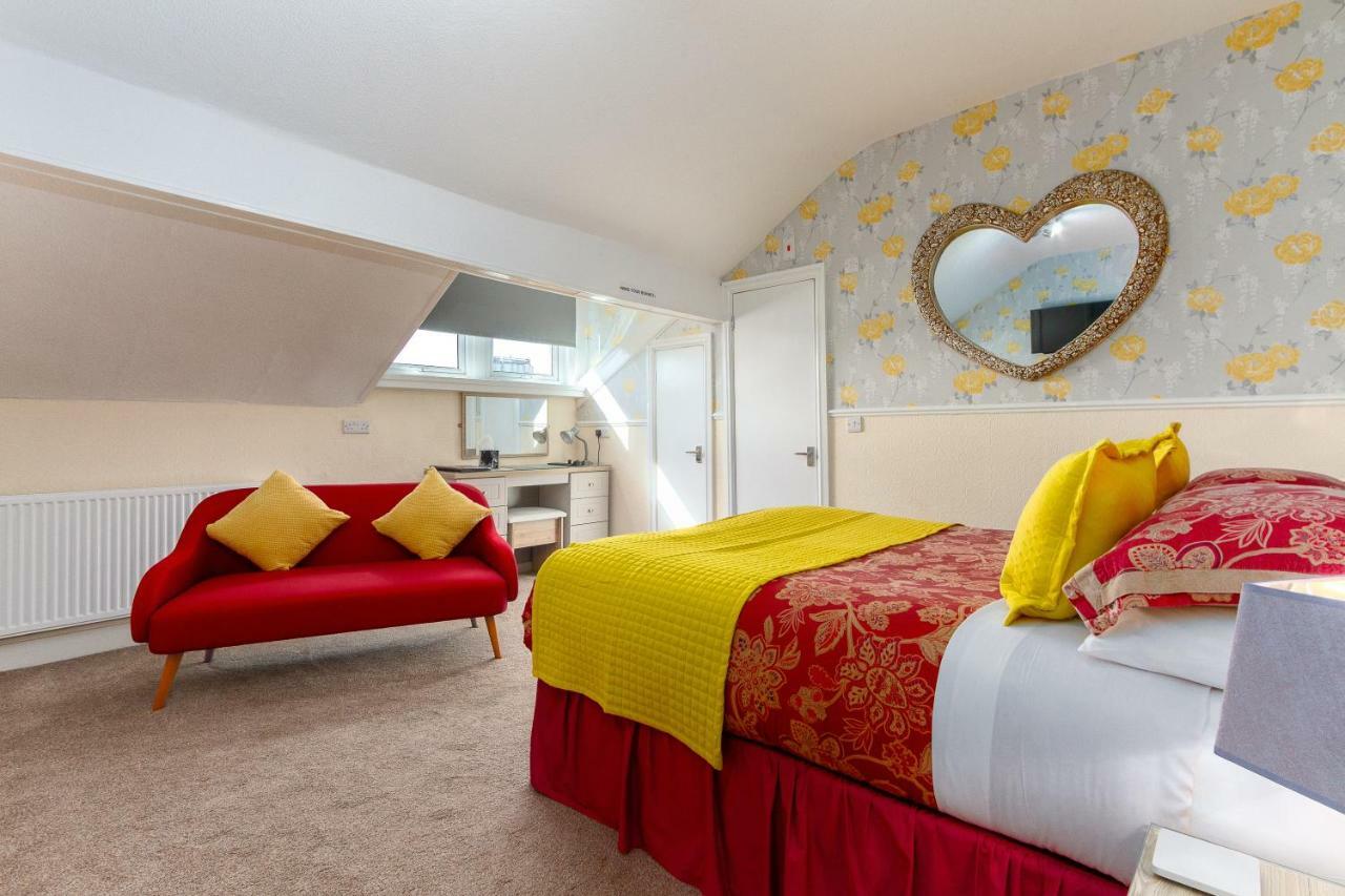 Valentine Lodge Over 21 Adult Couples Only 黑潭 外观 照片