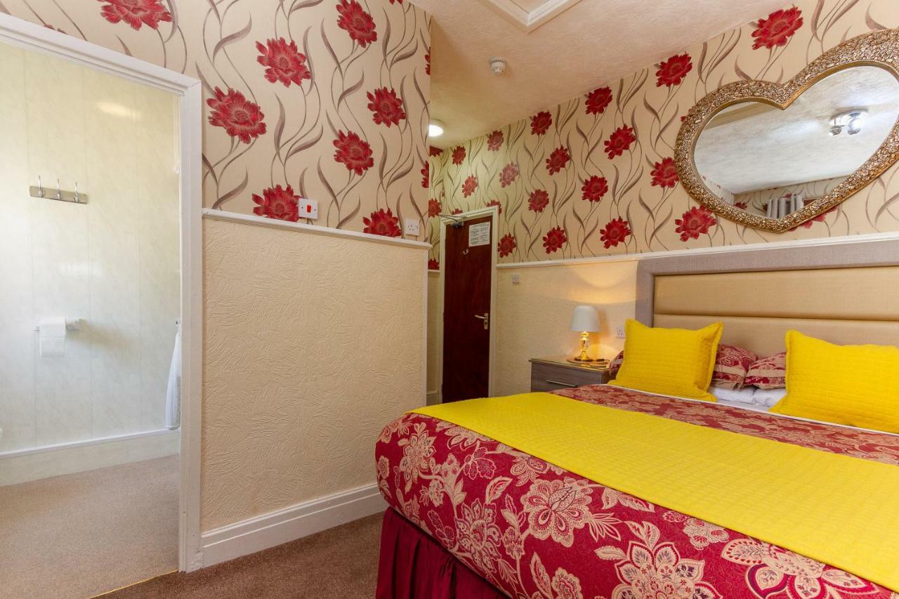 Valentine Lodge Over 21 Adult Couples Only 黑潭 外观 照片
