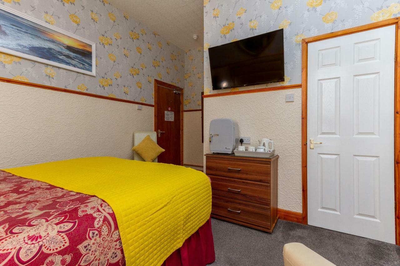 Valentine Lodge Over 21 Adult Couples Only 黑潭 外观 照片